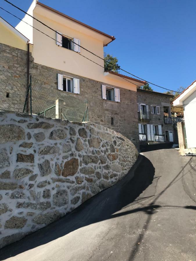 Casinha Minhota Hébergement de vacances Eirado